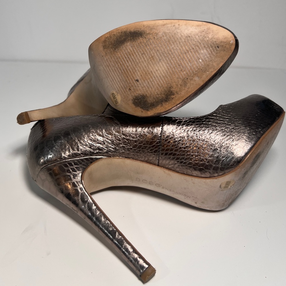 Bcbgeneration Parade Platform Pump Matte Bronze - image 6